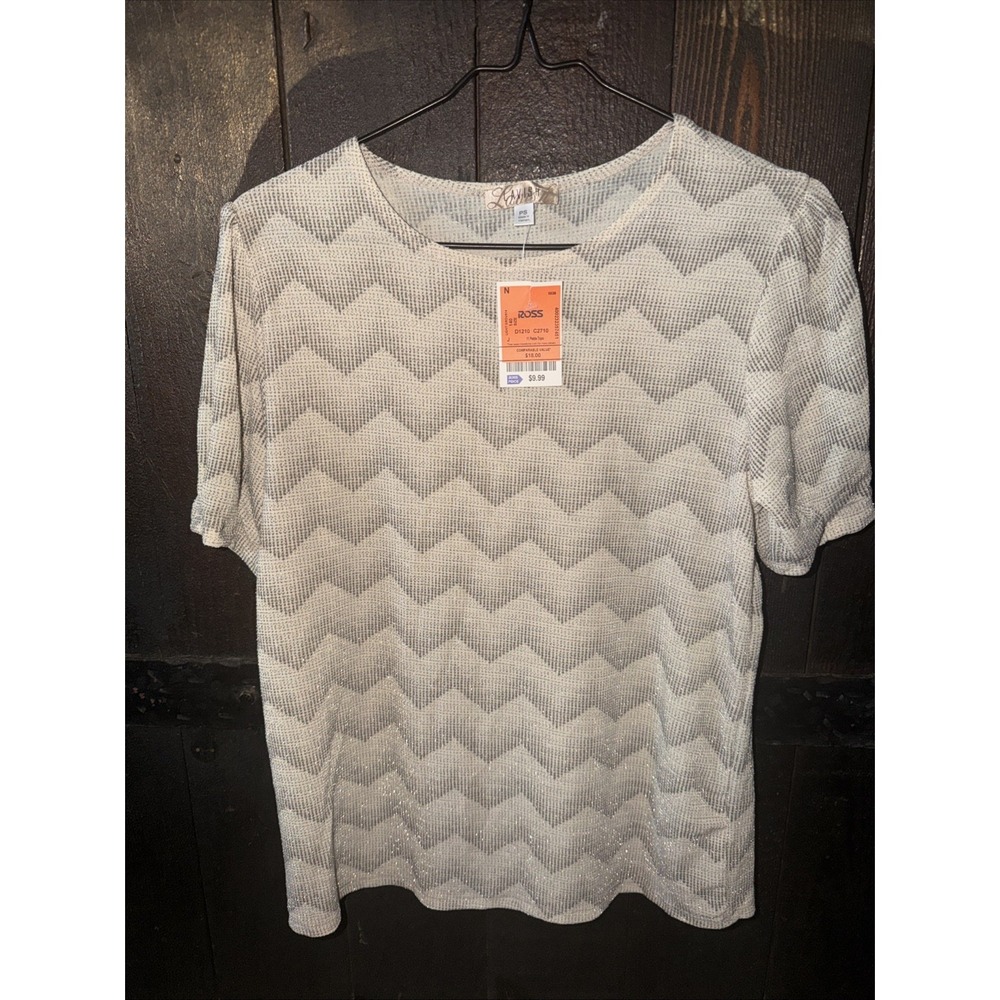 Lavish Women's Size Petite Small NWT Chevron Stripes Sparkles Blouse Trendy N